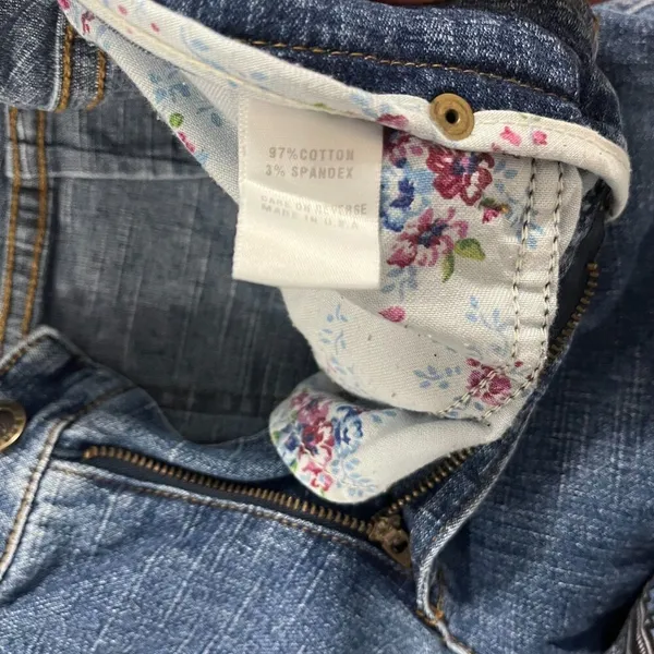 FIBERS Floral Embroidered Denim Flare Jeans Womens Size 8 Boho Hippie - Image 5