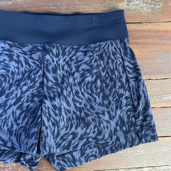 Athleta Trekkie North Printed Lynx Smooth Top Pull On Athletic Shorts Sz 12 💚🎀 - Image 11