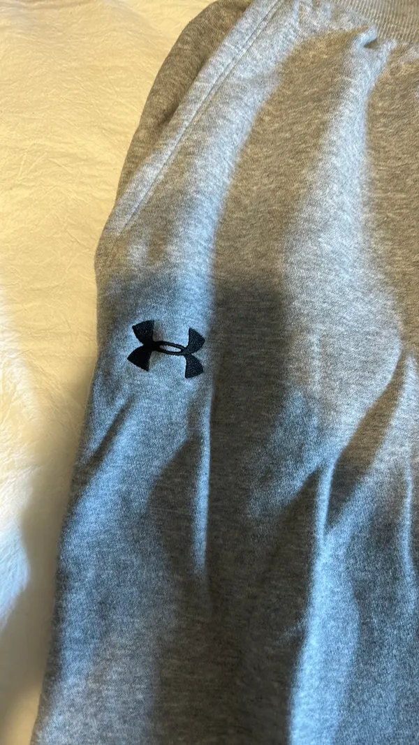 Under Armour Joggers Grey - Image 2