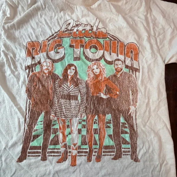 Little‎ Big Town Band Graphic Tee Cream Gildan Heavy Cotton Size Medium - Image 2