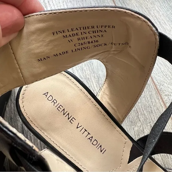 ADRIENNE VITTADINI Rheanne Black Wedge Strappy Sandals Size 8.5 Fine Leather - Image 4