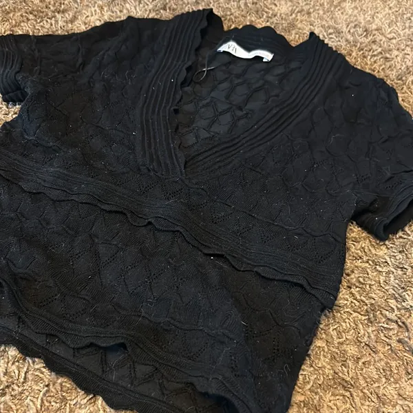 Zara‎ Black Knit V Neck Tee - Image 2