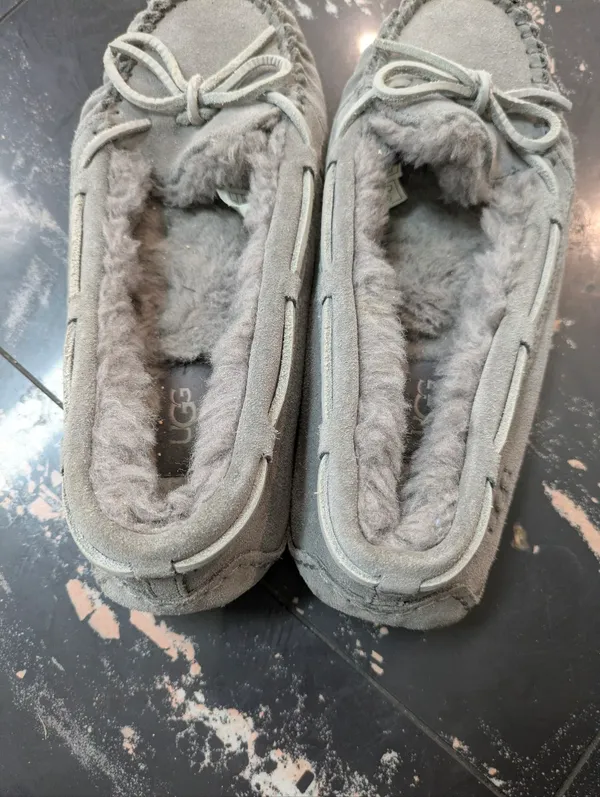 UGG Gray Suede Fur Lined Loafers Size 7 - Image 4
