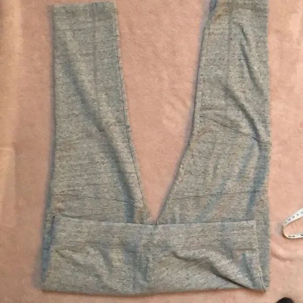 🌻3/20 Merona Capri Sweatpants. Size Large. - Image 4