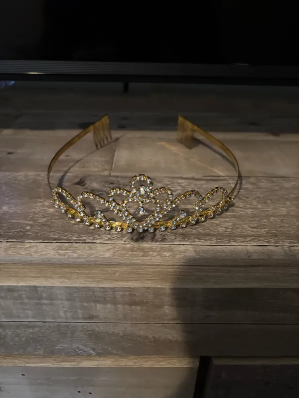 Princess Tiara Gold Size undefined - Image 3