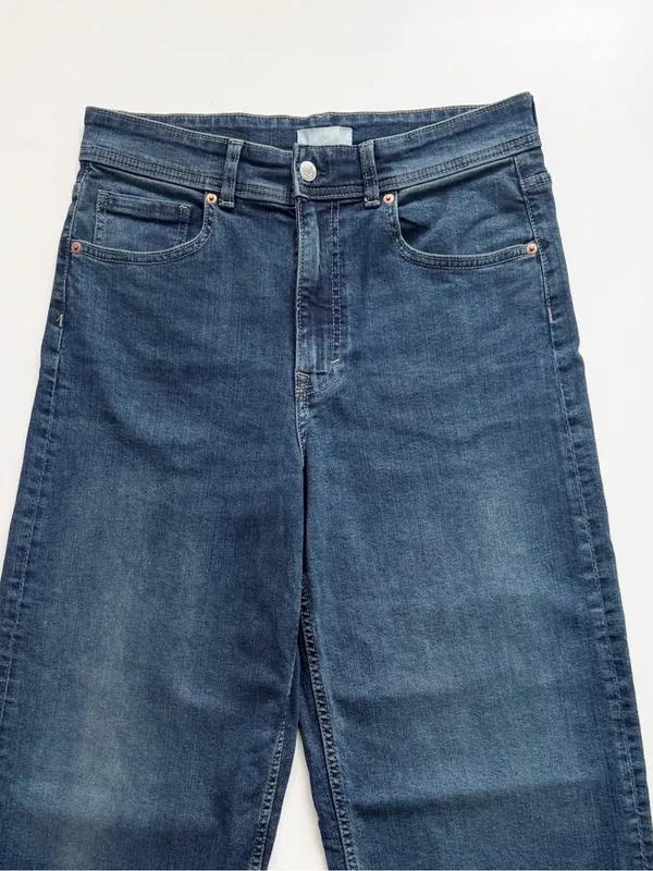 H&M High Rise Wide Legged Jeans size 10 - Image 3