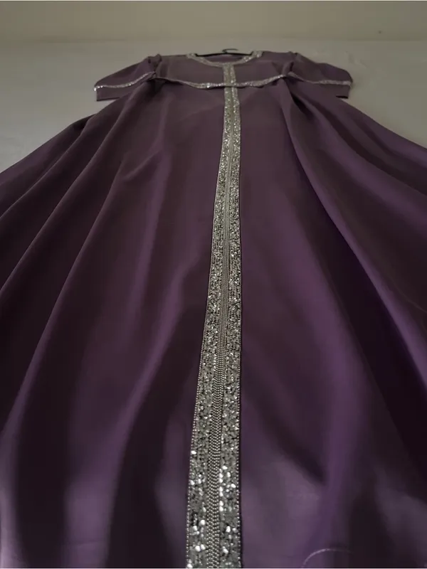 NWOT Stunning Lavender Formal Kaftan with Matching Belt Size S - Image 6