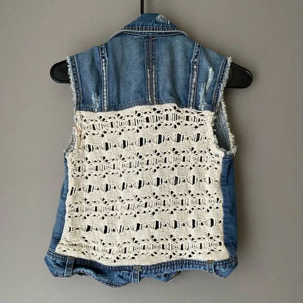 Free People XS Blue Denim Vest Crochet Boho Cowgirl‎ Country Jacket - Image 6