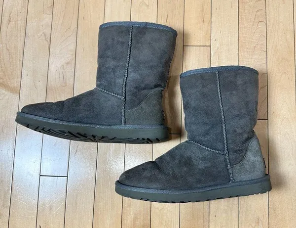 UGG Classic Medium Tall Boot Grey Shearling Size 8 - Image 11
