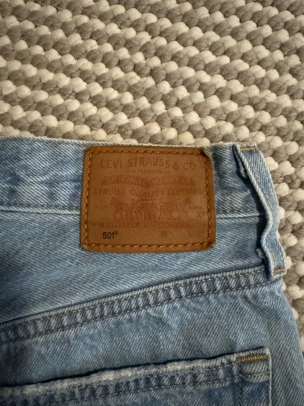 Levi’s 501 Shorts - Image 3