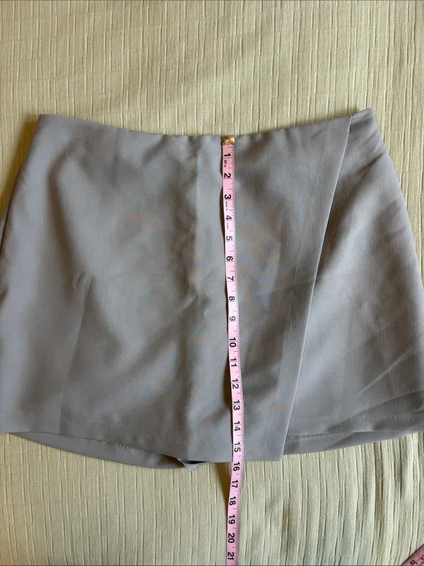 Abercrombie Light Gray Mini Skort - Image 4