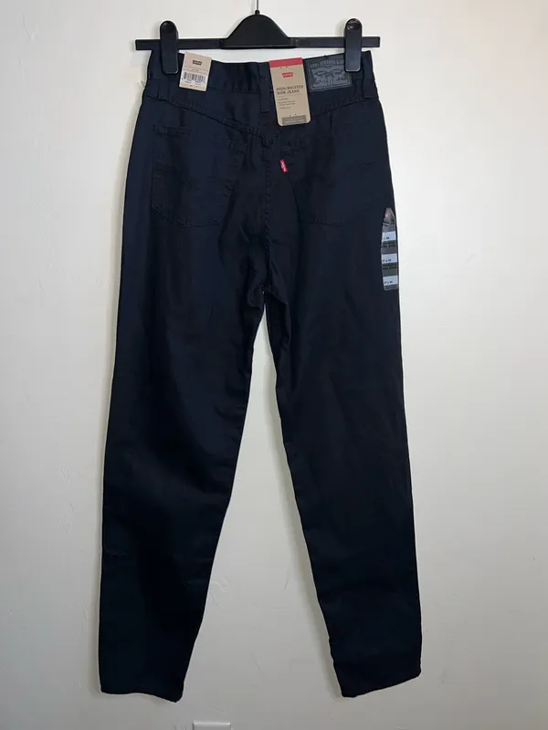 Levi's High-Waisted Mom Jeans 27x30 Black - Image 6