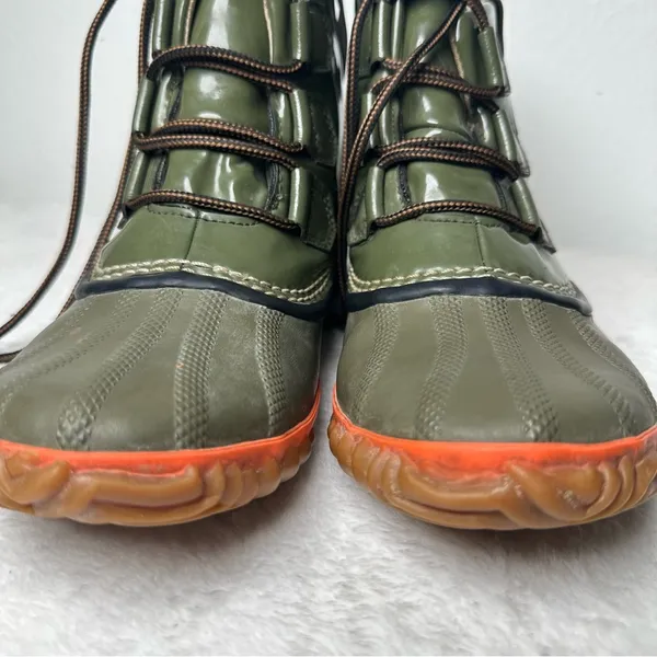 Sorel Waterproof Out And About Green Olive and Orange Winter Ankle Boots - Image 4