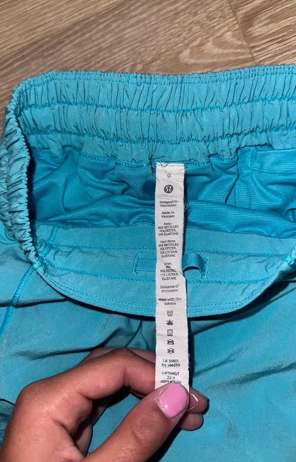 Lululemon Hotty Hots 4” - Image 4