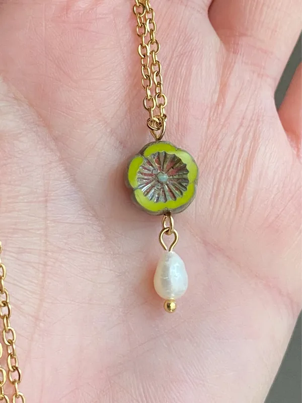 Handmade quality Czech glass flower bead & pear fairy boho retro style necklace🌿✨ - Image 2
