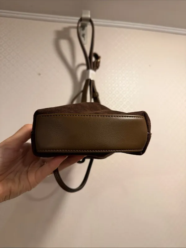 NWOT Anthropologie Classic Brown Suede Drawstring Crossbody Pouch Bag - Image 4