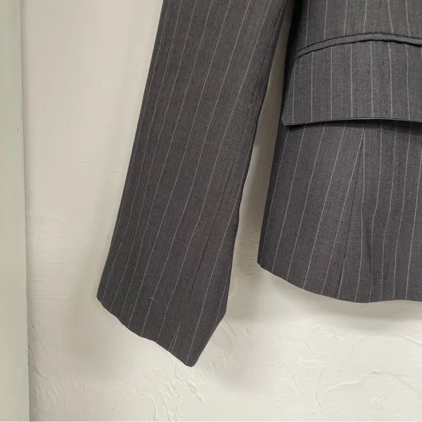 Ann Taylor Grey Pinstripe Women Blazer Jacket 4 Button Down Dark Academia Preppy - Image 2