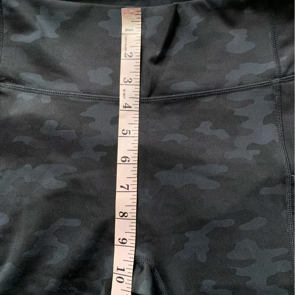 Fabletics Motion365+ Black & Gray Camo Leggings S - Image 4