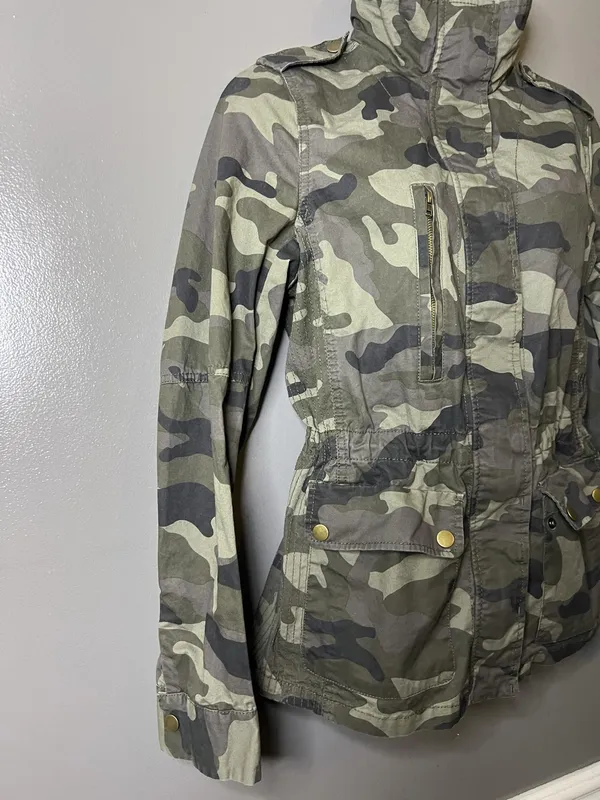 Love Tree Jacket Womens Medium Green Camo Military Zip Pockets Lightweight - Image 3