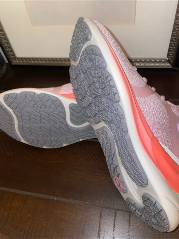 Lululemon Blissfeel Run Pink Athletic Running Sneakers Size 6 Like New - Image 15