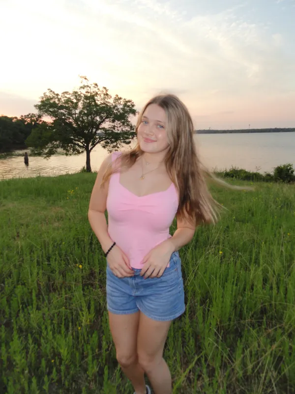 pink top - Image 3