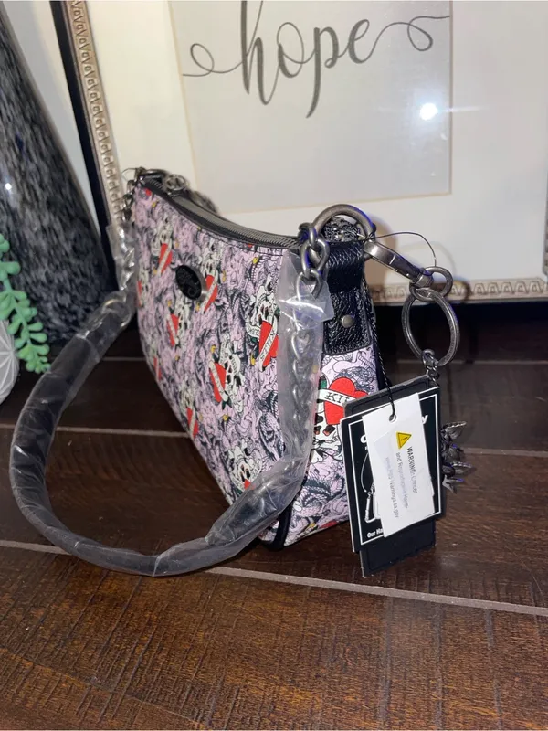 NWT!! Ed Hardy “Love Kills Slowly” Pink Tattoo-Print Crossbody Shoulder Bag - Image 4