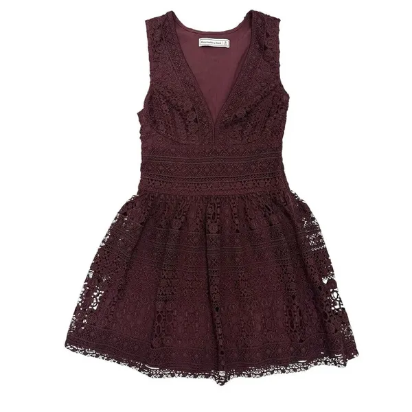 Abercrombie & Fitch Lace Crochet V-Neck Skater Dress Burgundy Mini Dark Romantic - Image 3