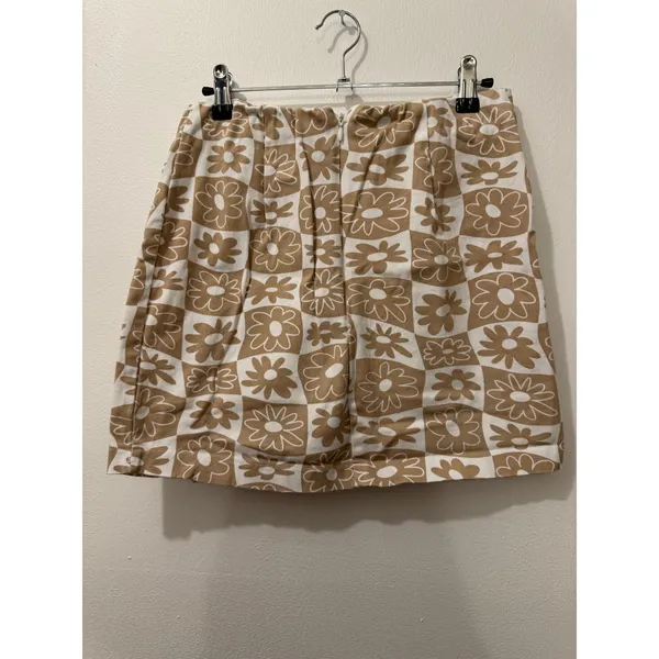 Love on a Hanger Floral Mini Skirt - Image 3