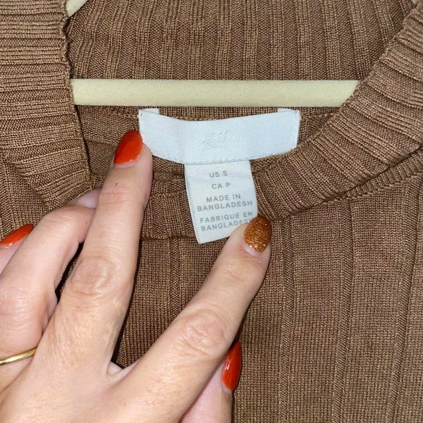 H&M Faux turtleneck top - Image 3