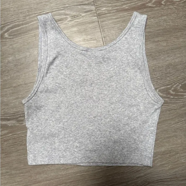 aritzia tna gray tank top - Image 4