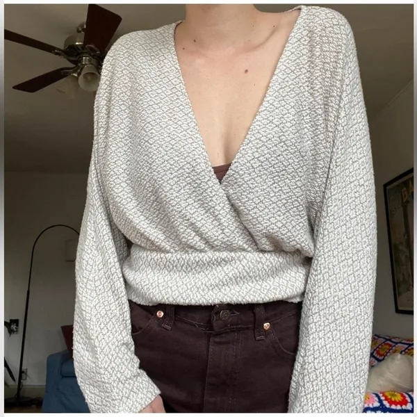 Urban Outfitters Textured Faux Wrap Pullover‎ Top Women's Size XS Cozy Chic - Image 7
