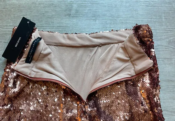 Lulus (NWT) Pop The Bubbly Rose Gold Sequin Mini Skirt Size S - Image 5