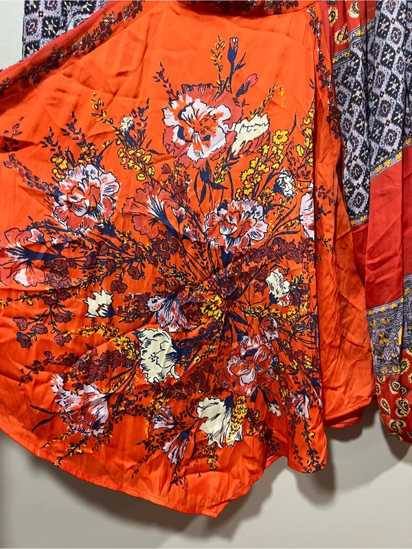 Free People Red Floral Asymmetrical Printed Blouse Medium - Image 3