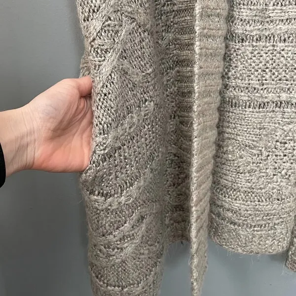 Lagenlook One Size Gray Chunky Cable Knit Wool Cardigan Cozy Minimalist Boho - Image 4
