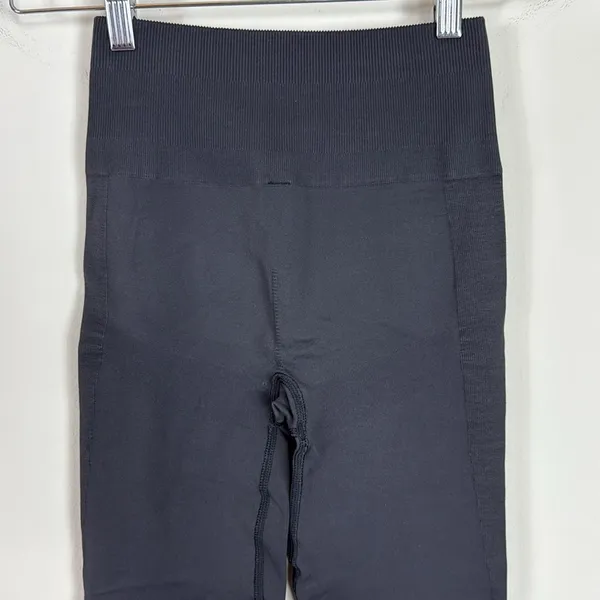 Lululemon High Rise Compression Leggings Full Length Black‎ Size 4 - Image 3