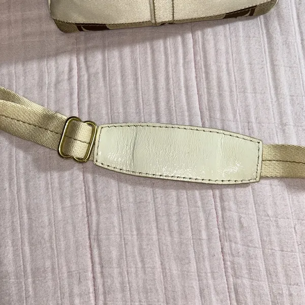 Vintage Coach Tan Signature Monogram Canvas Crossbody Bag - Image 3