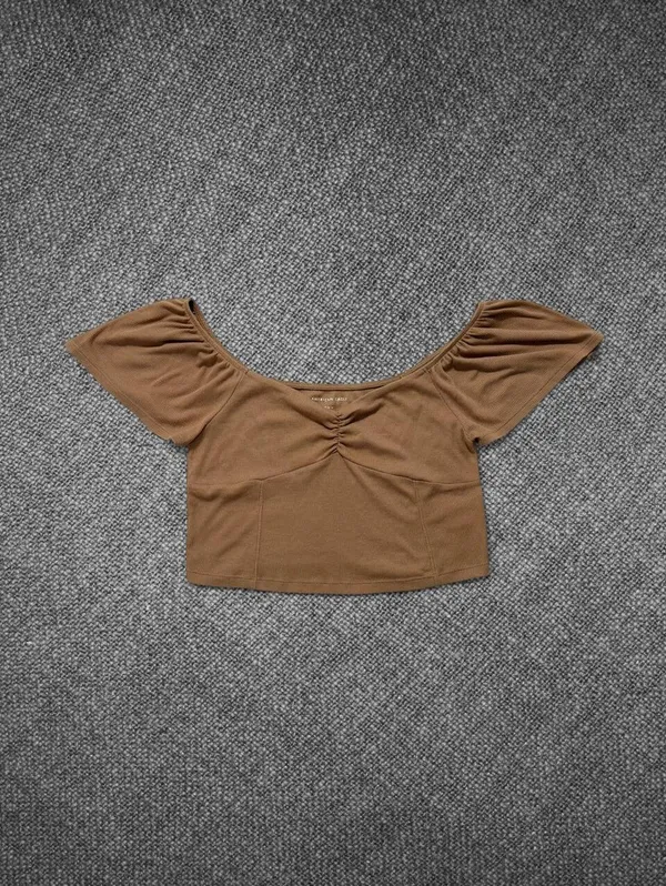 American Eagle Brown Ribbed Ruched Neck Crop Top Size Medium - Image 7