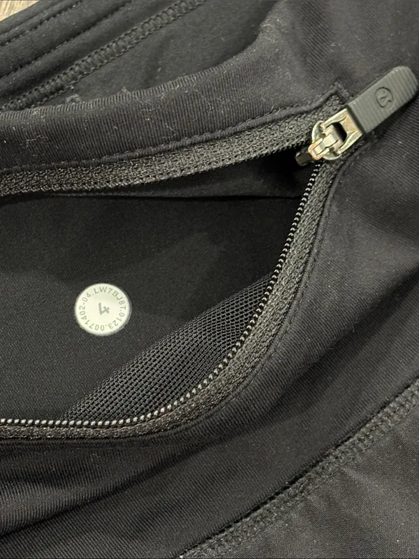Lululemon Speed Up Shorts Black Women’s size 4 - Image 6