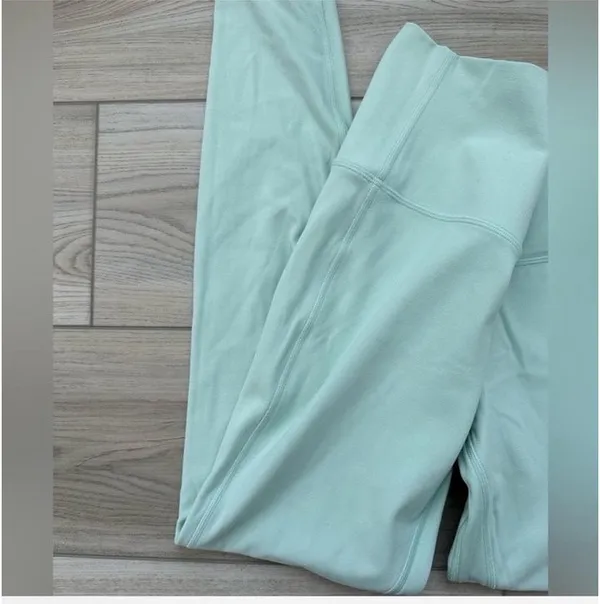 Lululemon Align Leggings 28"  - Image 4