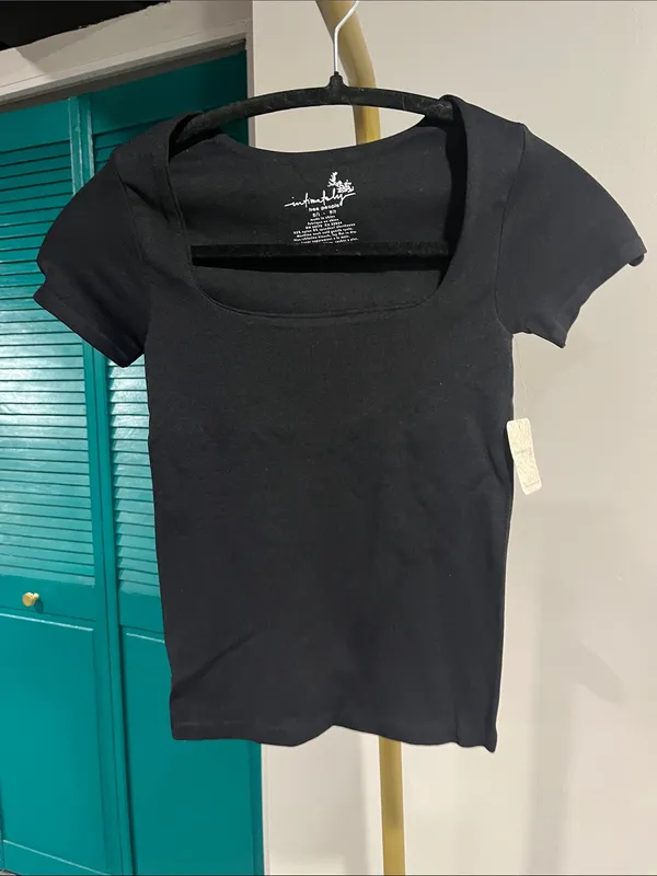 FREE PEOPLE NWT Clean Lines Baby Tee / Black - Image 4