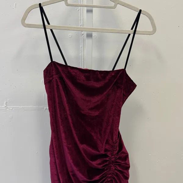 Showpo. Beyond‎ It Rushed Mini Velour Dress Burgundy Sz 4 Stretch Party - Image 4