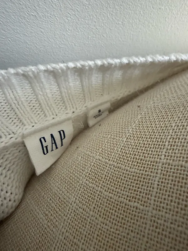 Gap Sweater - Image 8