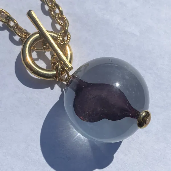 💜 Vintage Korea Stomach Organ Acrylic Sphere Pendant 24” Gold Tone Metal Chain Necklace 💜 - Image 2