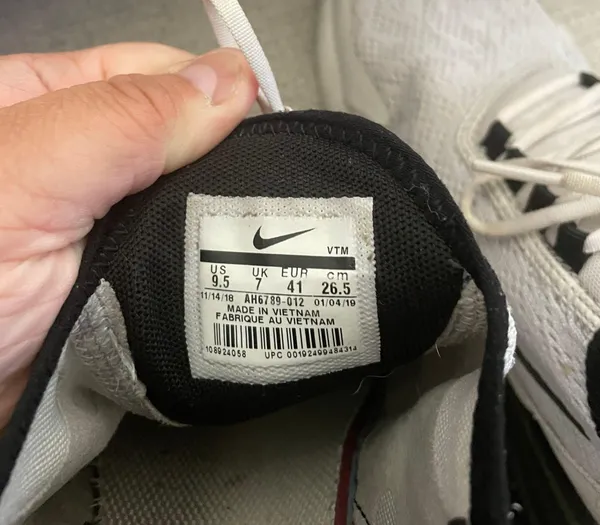 Nike Air Max 270 Shoes - Image 4