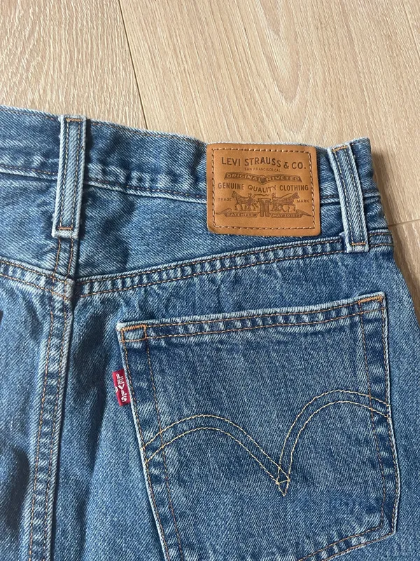 Levi's Skirt - Image 2