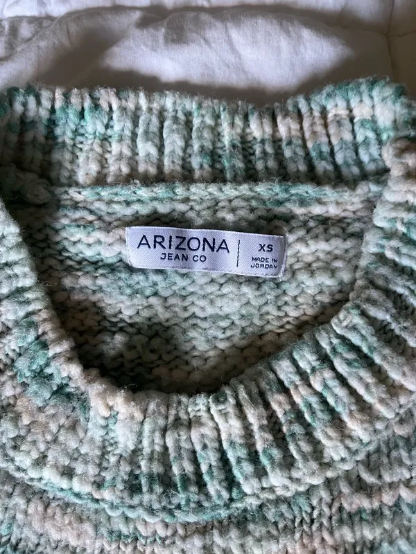 Arizona Jean Co. Cropped Knitted Sweater - Image 3