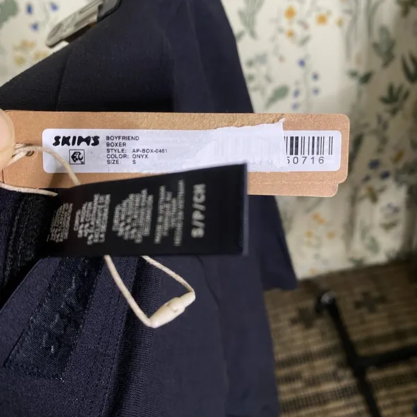 SKIMS NWT Boyfriend Boxer in Onyx size S - Image 6