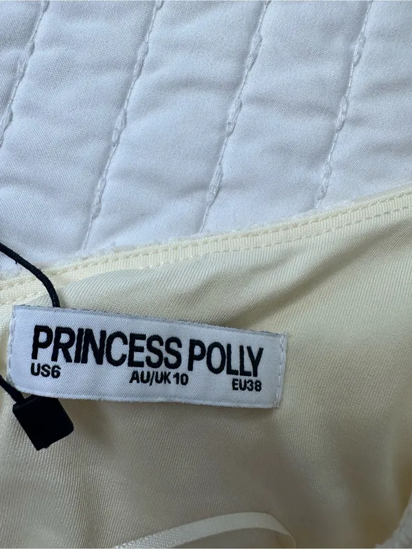 Princess Polly Women’s 6 Toomba One-Shoulder Silver Ring-Detail Crop Top - Cream - Image 9