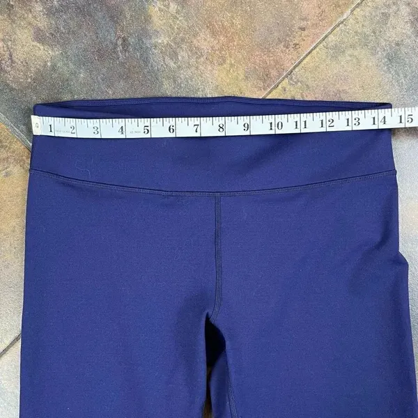 Fabletics Athletic Wear Cropped Pants Medium - Image 2