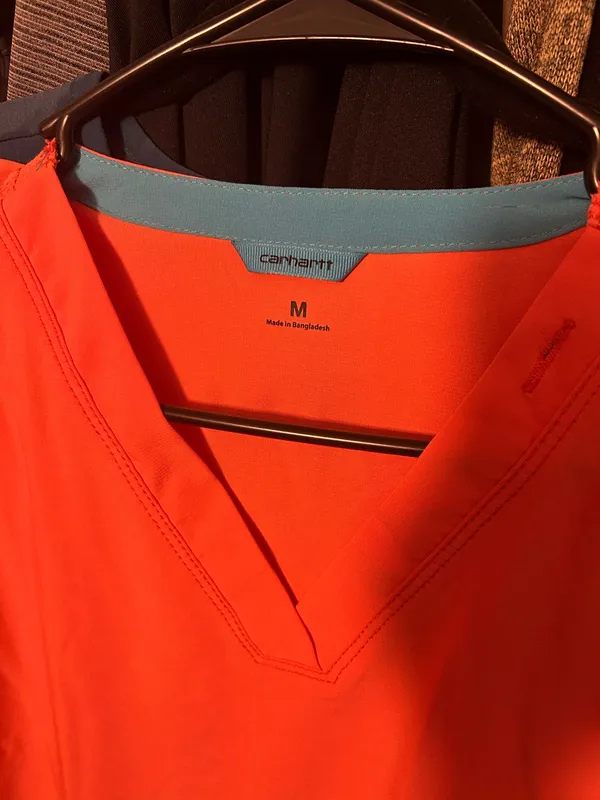 Carhartt Scrub Top - Image 4